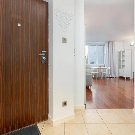 Rejtana Comfortable Mokotow By Renters Warsaw